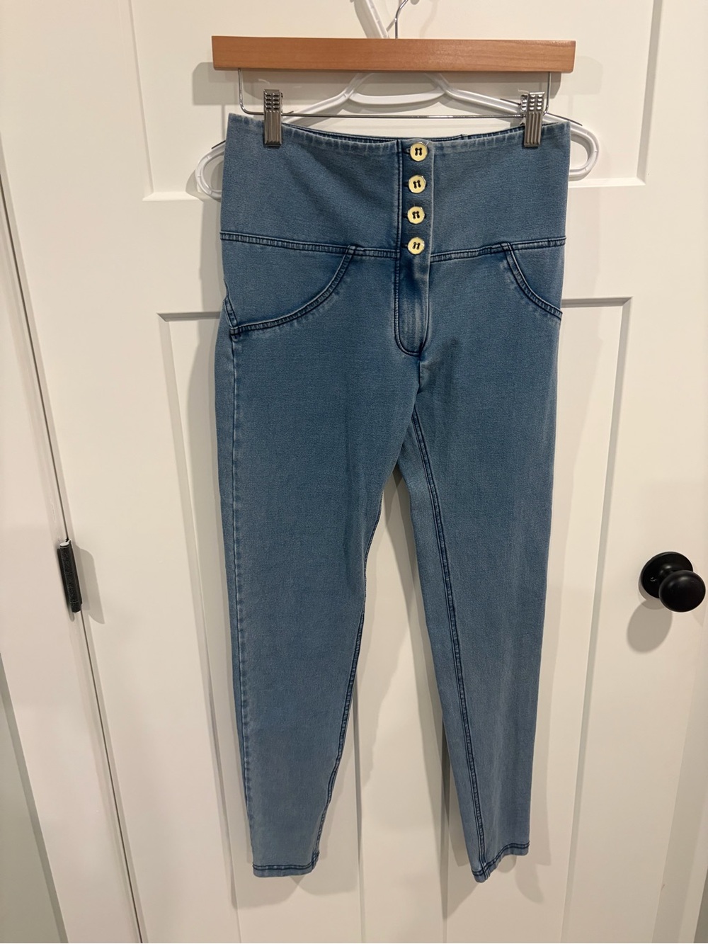 Freddy Jeans High-Waist Blue Women’s Jeggings with Front Button Detail
